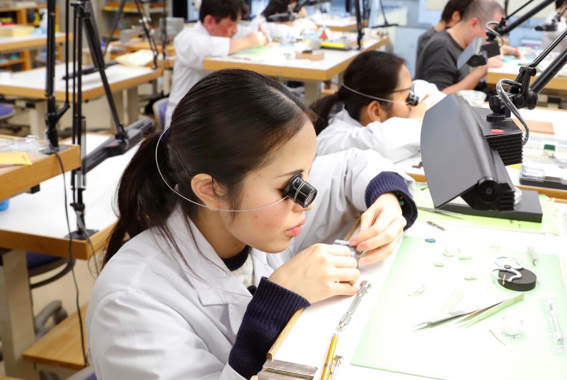 トップ 学校法人水野学園 専門学校ヒコ みづのジュエリーカレッジ大阪